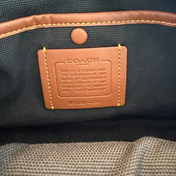 Radio Camera Bag - Picture 11 of 12